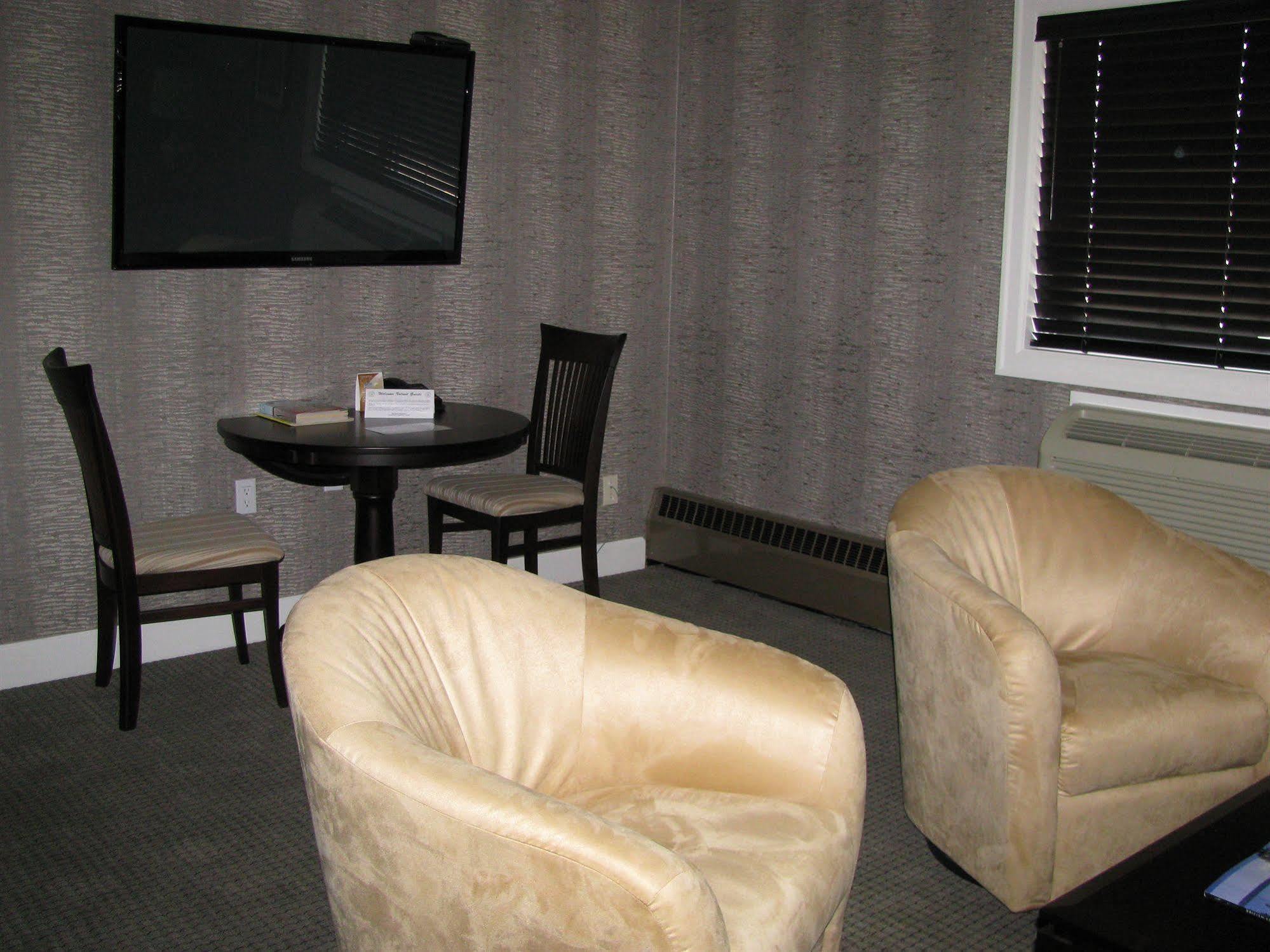 Billy Barker Casino Hotel Quesnel Zewnętrze zdjęcie